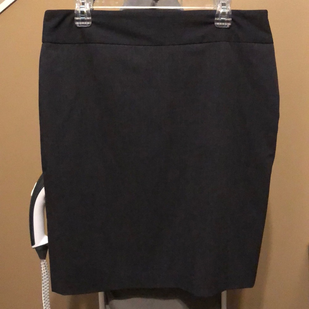 Liz Claiborne grey pencil skirt